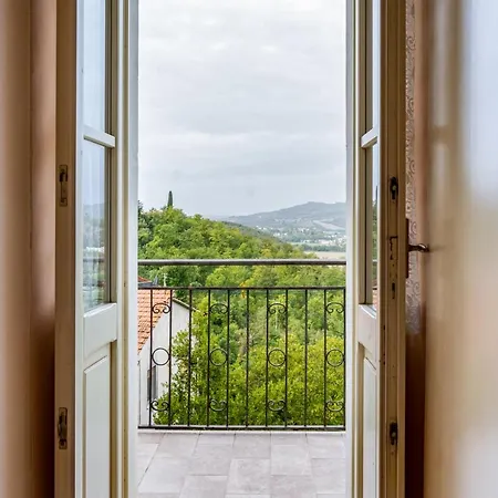 On The Slopes Of Monte Malbe House * Colle Umberto (Umbria)